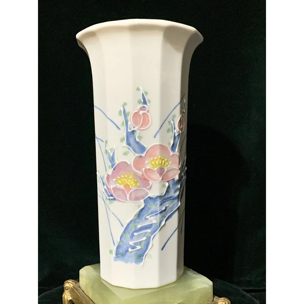Raised Relief Floral 8